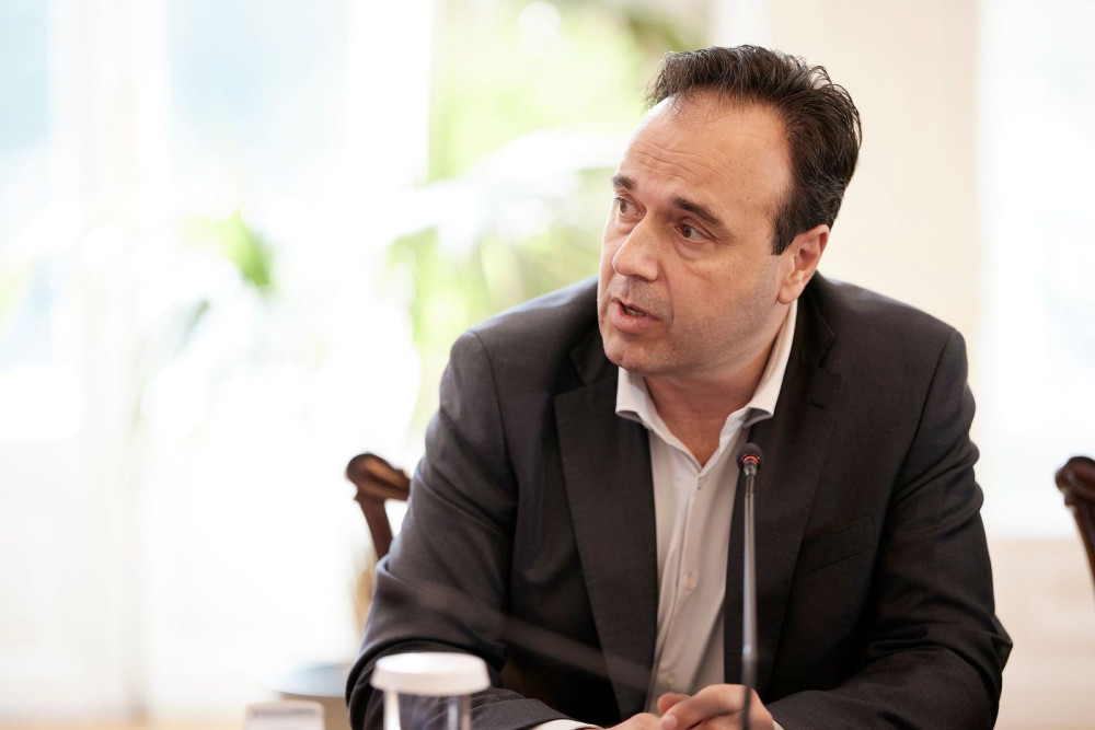 Συγκινητική ανάρτηση Παπαστεργίου για την τραγωδία στη «Βιολάντα» - Eίχε εργαστεί εκεί ως μηχανικός