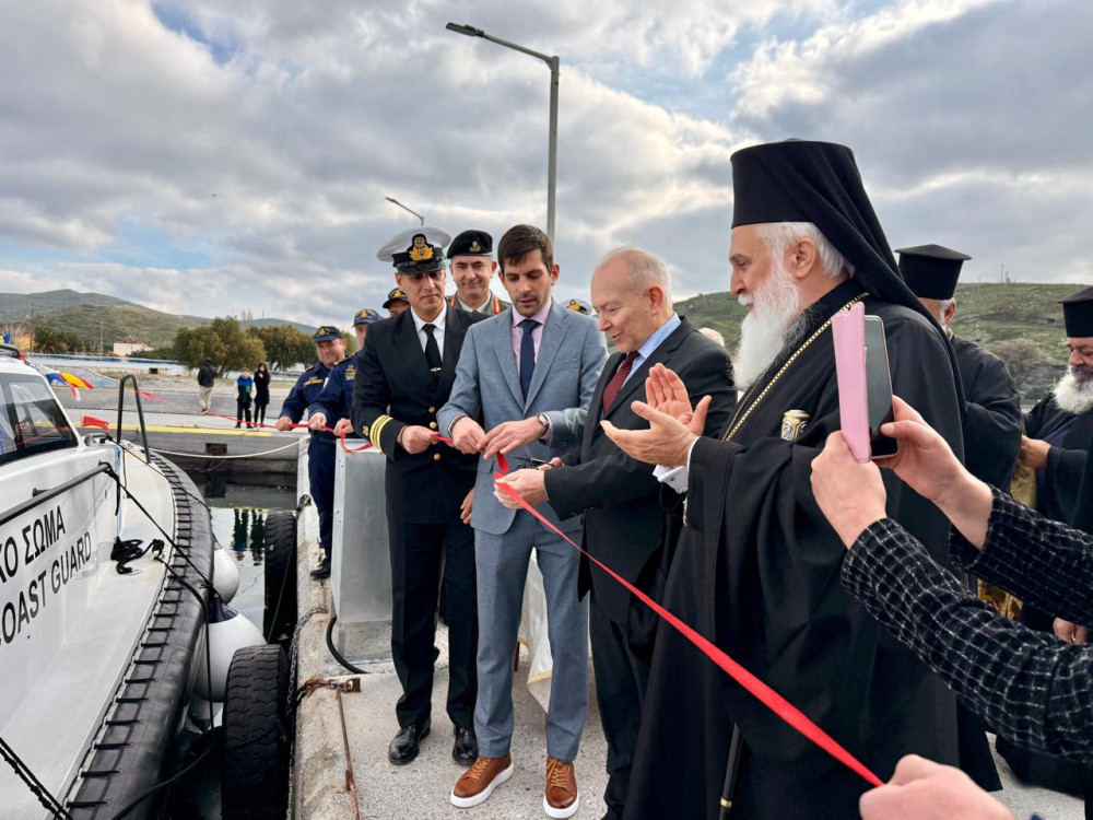 Στέφανος Γκίκας: Εγκαινιάζουμε ένα  πλωτό ασθενοφόρο, που ενισχύει το αίσθημα ασφαλείας των ακριτών (photos)