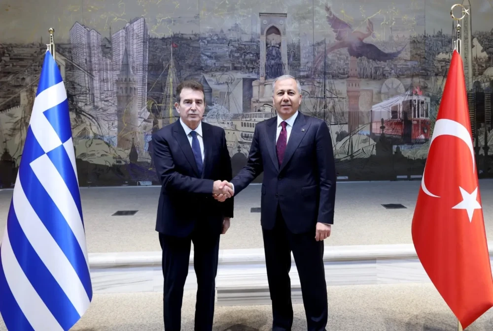 Επίσκεψη του Μιχάλη Χρυσοχοΐδη στην Κωνσταντινούπολη και συνάντηση με τον Τούρκο υπ. Εσωτερικών