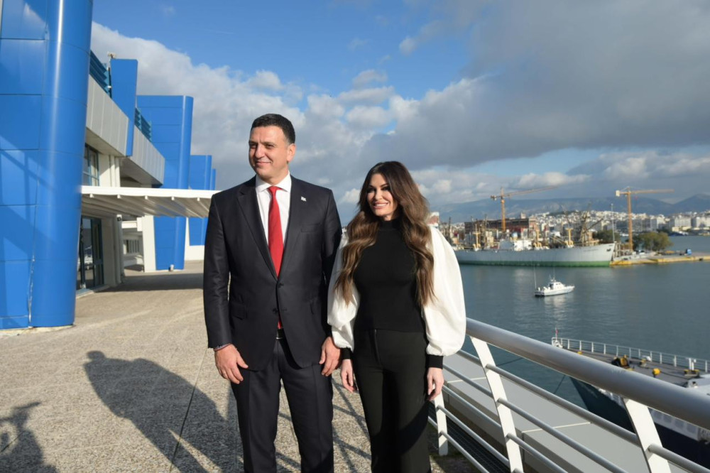 Συνάντηση Βασίλη Κικίλια-Κίμπερλι Γκιλφόιλ: Συνεργασία με ΗΠΑ σε θέματα λιμενικών υποδομών, ναυτιλίας και ασφάλειας