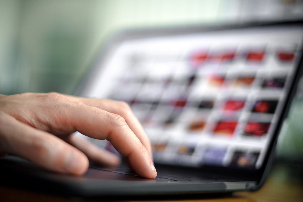 Συνελήφθη 25χρονος για πορνογραφία - Διακινούσε σοκαριστικά βίντεο με κακοποιήσεις παιδιών