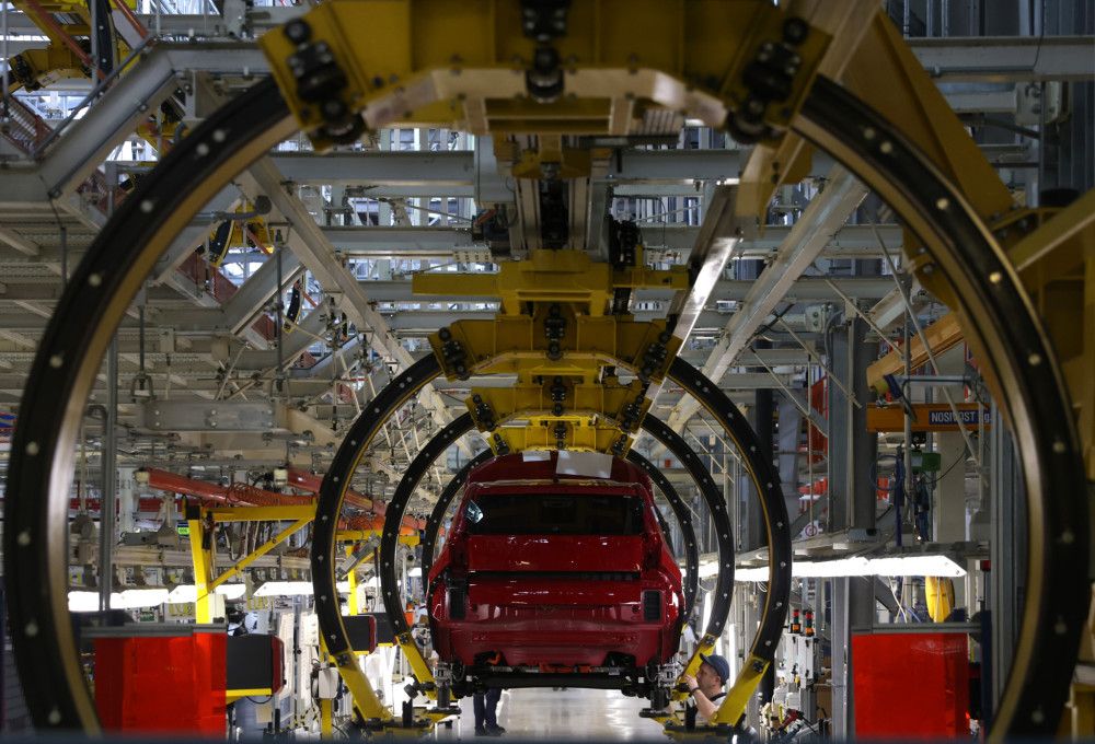 Ευρωπαϊκή Αυτοκινητοβιομηχανία: Τι σημαίνει η αλλαγή πολιτικής της ΕΕ για γεωπολιτική και θέσεις εργασίας