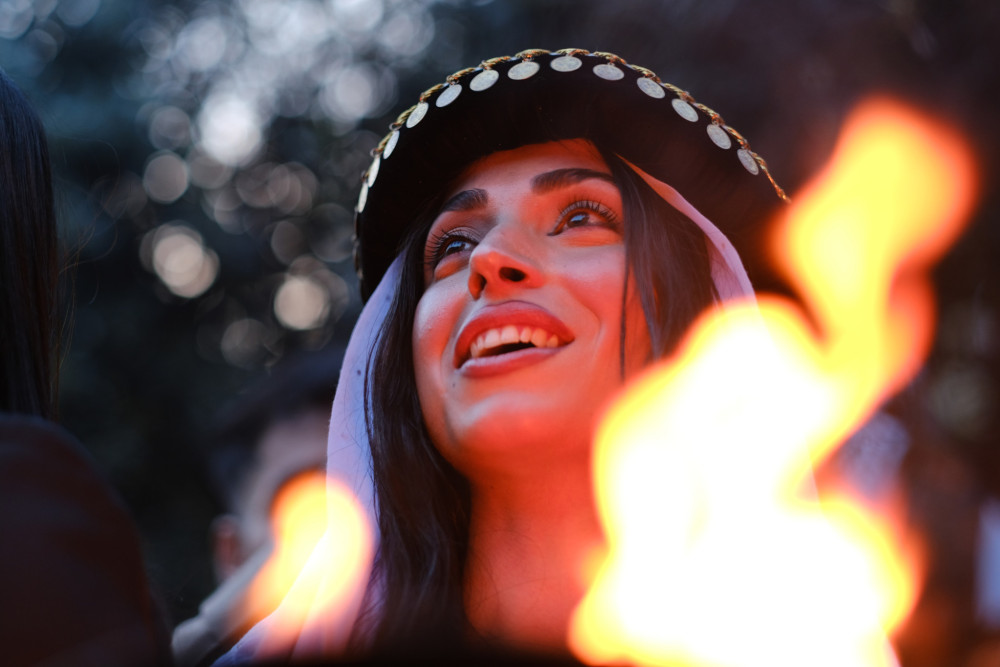 Συγκλονιστική κατάθεση 20χρονης αποκαλύπτει φρικιαστικά βασανιστήρια και σεξουαλική σκλαβιά από ISIS