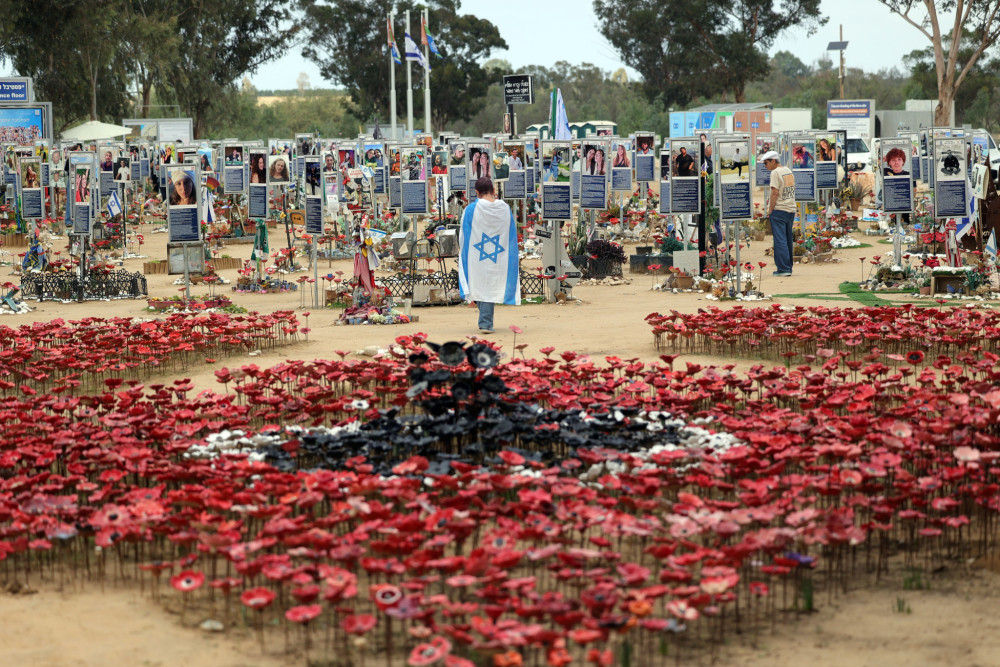 Χαμάς: «Θα πολεμήσουμε και με γυμνά χέρια» - Νέα απειλή εν μέσω διαβουλεύσεων για τη Γάζα