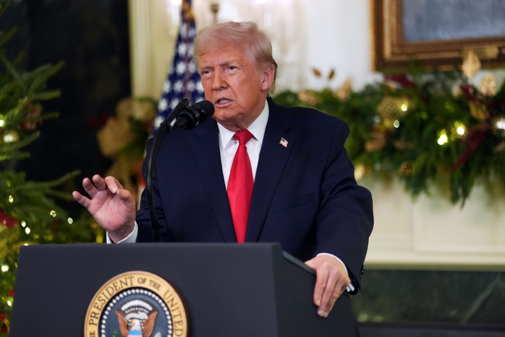 Ντόναλντ Τραμπ: πυρά κατά Τζο Μπάιντεν και υποσχέσεις για «οικονομικό μπουμ»