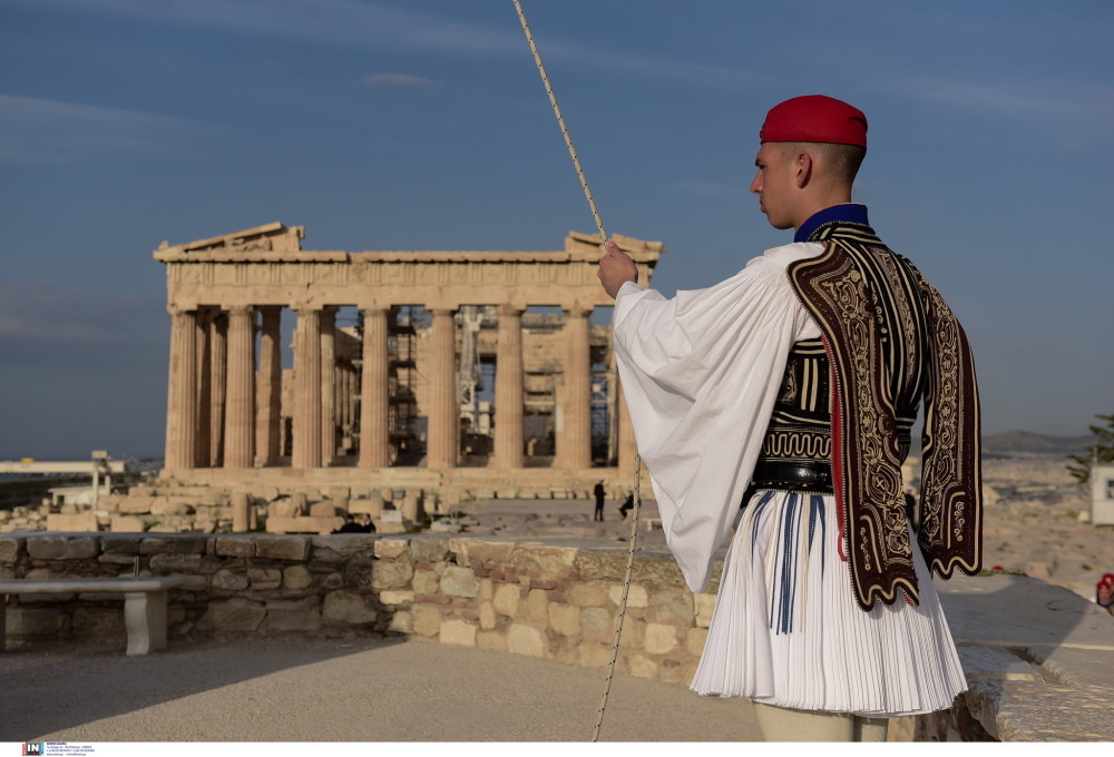 Σαν σήμερα, το 1940: ο τσολιάς που έγινε σύμβολο μιας χώρας σε πόλεμο