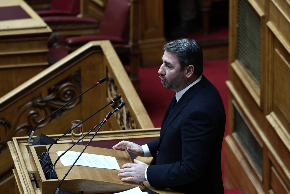 Γιατί ο Ανδρουλάκης μιλά για νίκη με μια ψήφο διαφορά: ο απίστευτος… συλλογισμός του