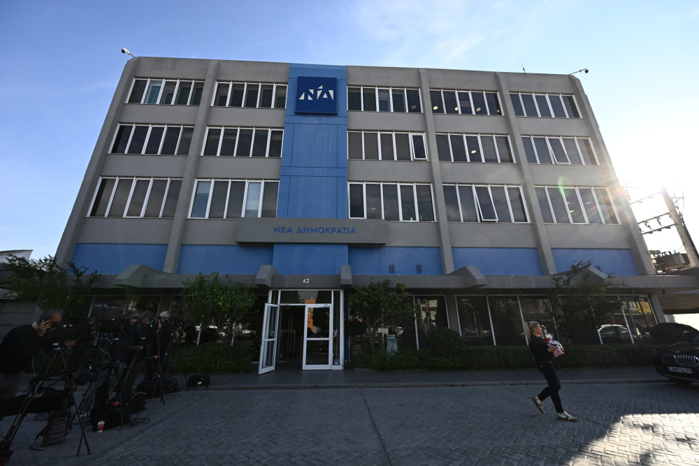 Πηγές ΝΔ κατά Ανδρουλάκη για ΟΠΕΚΕΠΕ: Θα διαγράψει τους κουμπάρους του;