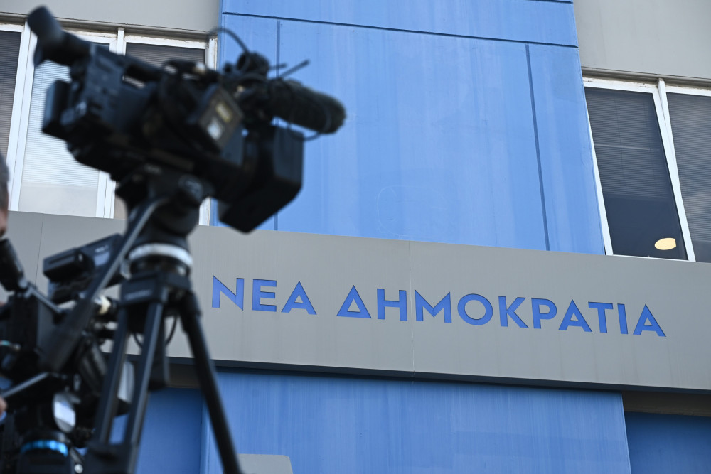 Πηγές ΝΔ: «Τα ψέματα έχουν κοντά ποδάρια» - Ο ΣΥΡΙΖΑ καταγγέλλει όσα υπέγραφε για την ΚΥΑ