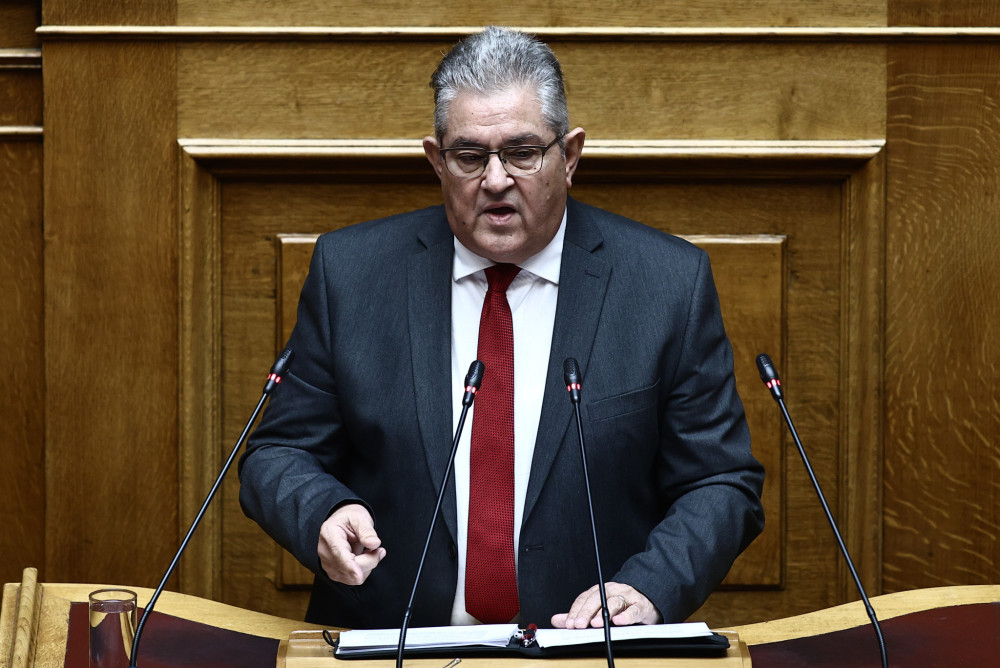 Η Ζωή Κωνσταντοπούλου διέκοπτε συνεχώς τον Δημήτρη Κουτσούμπα και αυτός της απάντησε «αυτή είστε»