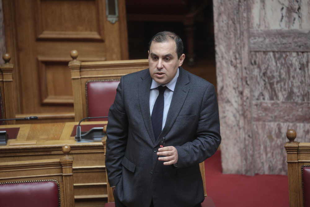 Προστασία πληγέντων και ενίσχυση υπηρεσιών: οι παρεμβάσεις του Κώστα Κατσαφάδου στο νομοσχέδιο