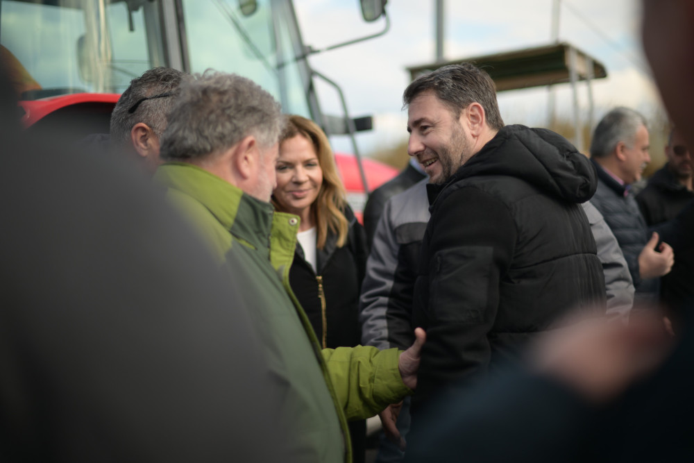 Ο Ανδρουλάκης σε ρόλο… Μαρίνου Αντύπα: το ΠΑΣΟΚ ποντάρει «όλα τα λεφτά» στα μπλόκα