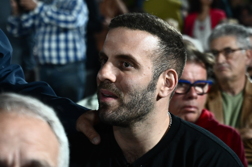 Αμετανόητος ο Νίκος Παππάς: αφήνει υπαινιγμούς για τον δημοσιογράφο που ξυλοκόπησε