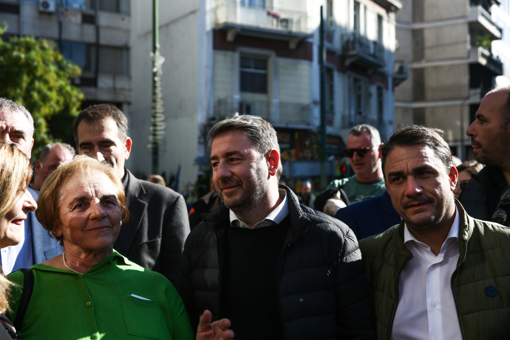 H μονταζιέρα του ΠΑΣΟΚ σε λειτουργία: τι είπε ο Φλωρίδης, τι λέει ο Τσουκαλάς