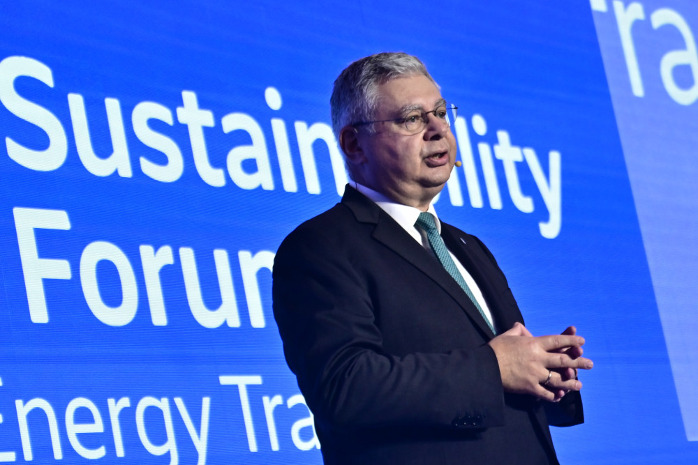 HELLENiQ ENERGY και BP ανανεώνουν τη συνεργασία τους με ορίζοντα 10ετίας