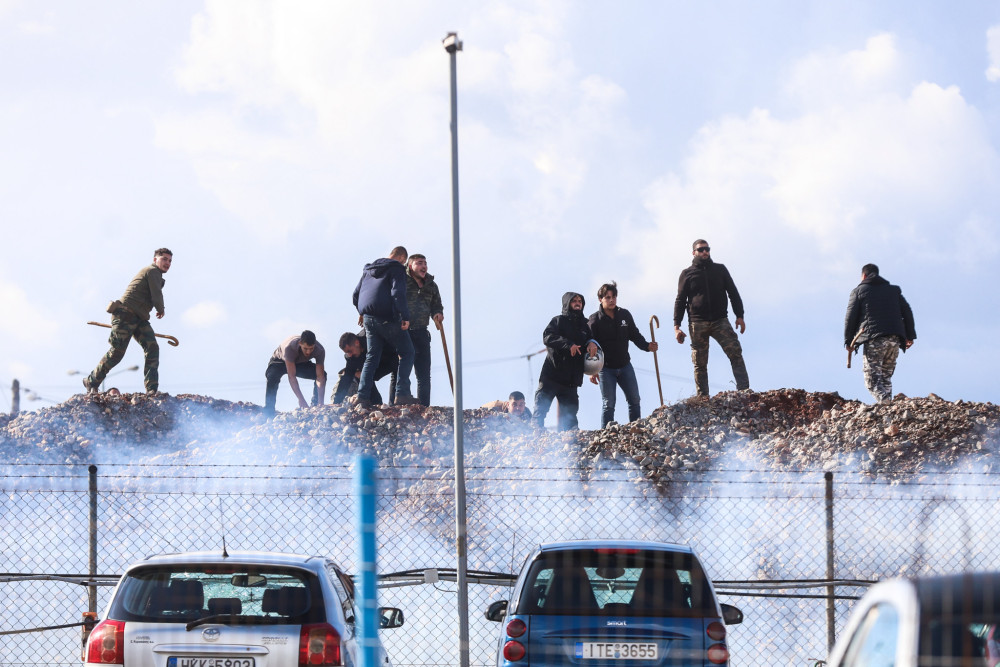 Αγρότες: δύο συλλήψεις για τα επεισόδια στο αεροδρόμιο Ηρακλείου - Βαρύ κατηγορητήριο