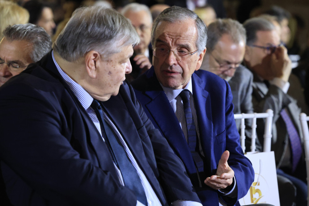 Σαν τους γέρους του «Μάπετ Σόου» χωρίς το χιούμορ