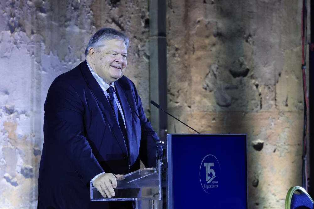 Ο Ευάγγελος Βενιζέλος μίλησε για κράτος δικαίου, αλλά «ξέχασε» τη σκευωρία της Novartis