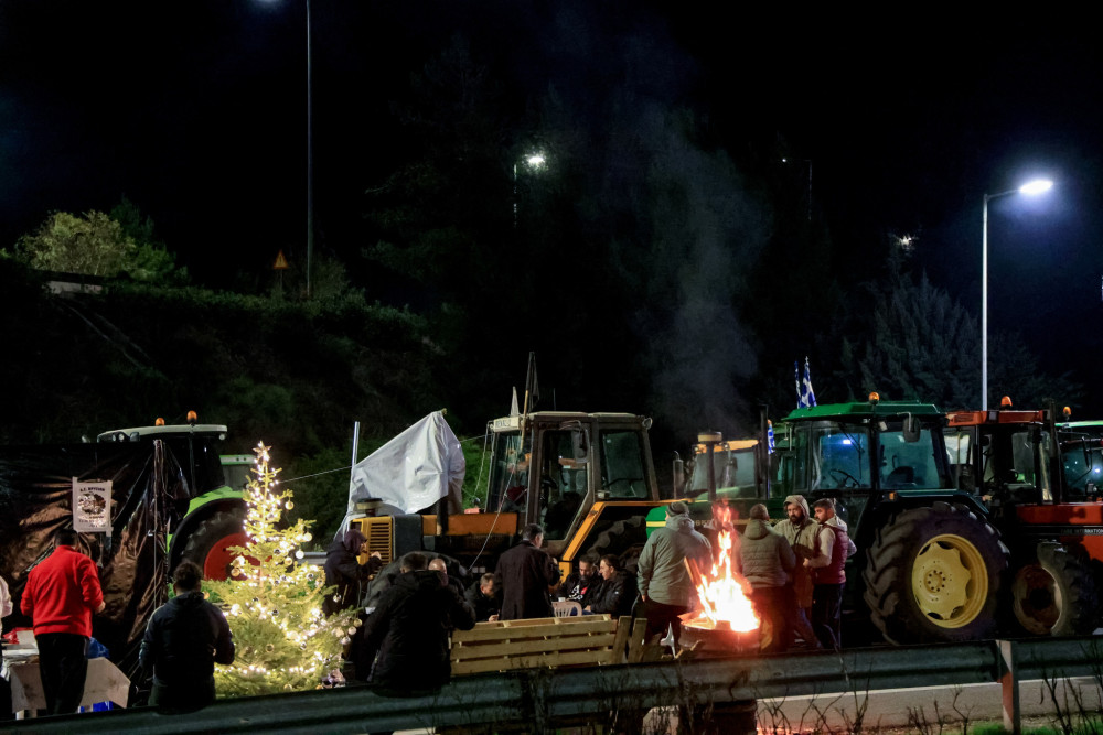 Η αντιπολίτευση ψάχνει πάλι σωσίβιο στην μπαχαλοποίηση