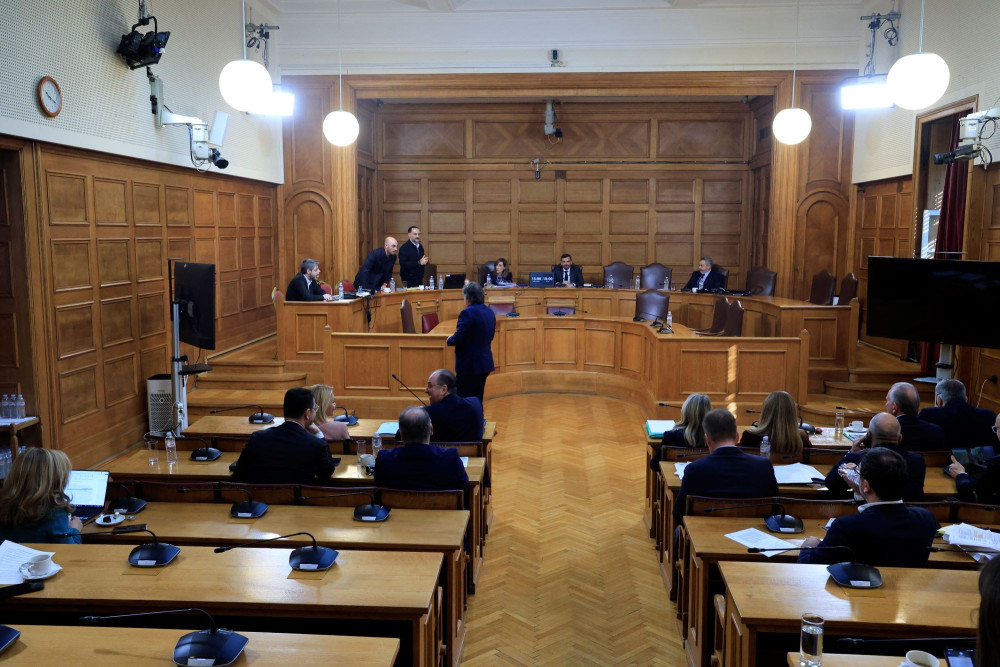 Εξεταστική ΟΠΕΚΕΠΕ: επικαλείται το δικαίωμα της σιωπής ο «φραπές»