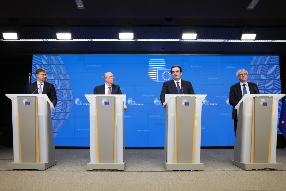 Διεθνή ΜΜΕ για Κυριάκο Πιερρακάκη: Από την κρίση στην κορυφή του Eurogroup