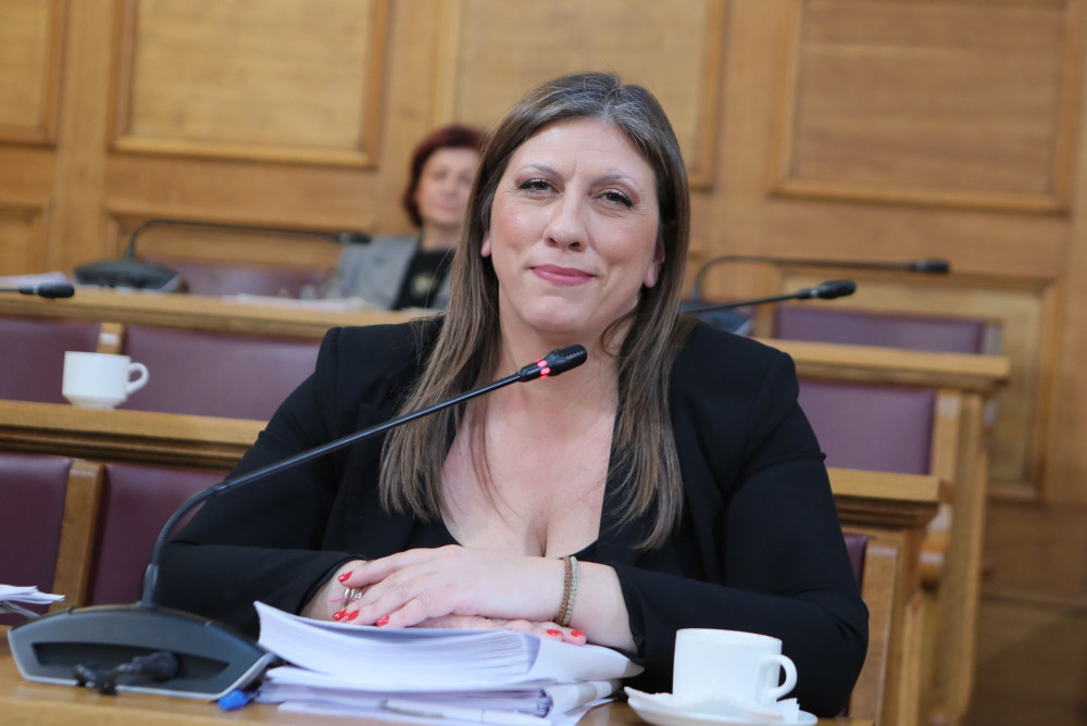 Η «λάσπη» της Ζωής Κωνσταντοπούλου δεν αγγίζει την οικογένεια του Άκη Σκέρτσου