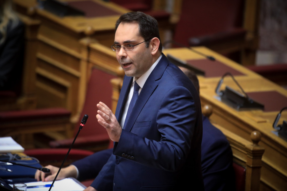 Θάνος Πετραλιάς σε αντιπολίτευση: Η μικρόψυχη κριτική στον Κυριάκο Πιερρακάκη δείχνει γιατί είστε μικρά κόμματα