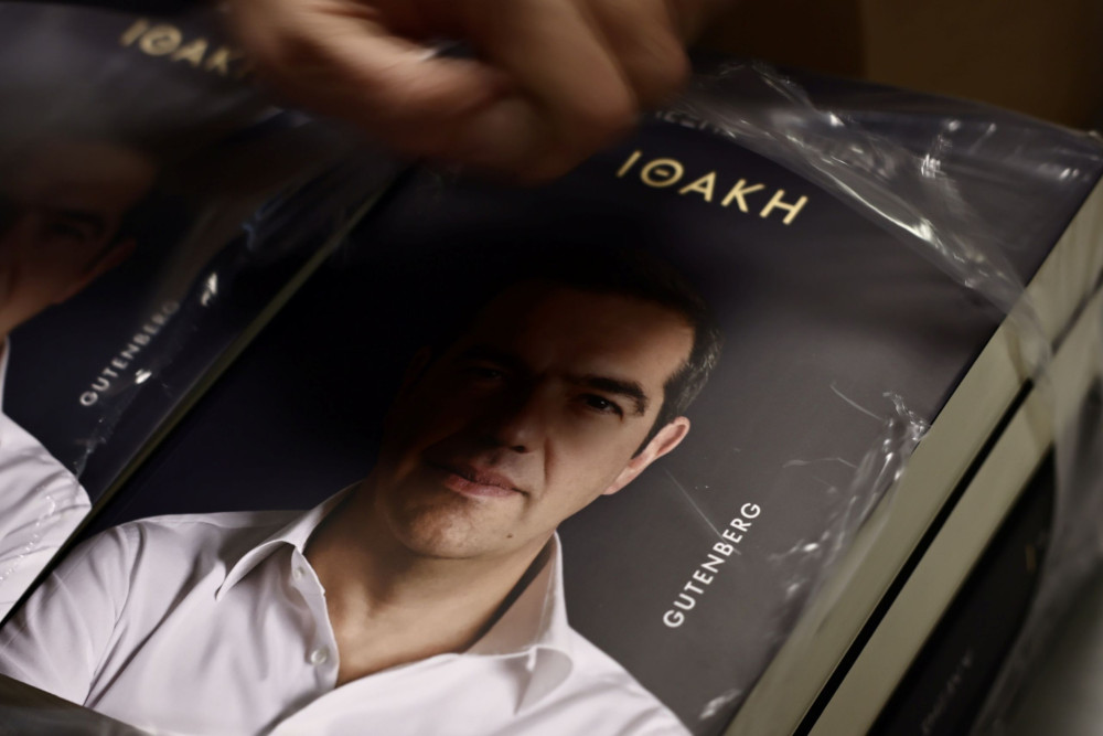 Ο νέος… αδιαμεσολάβητος της πολιτικής: Τσίπρας αντιγράφει Κασσελάκη;