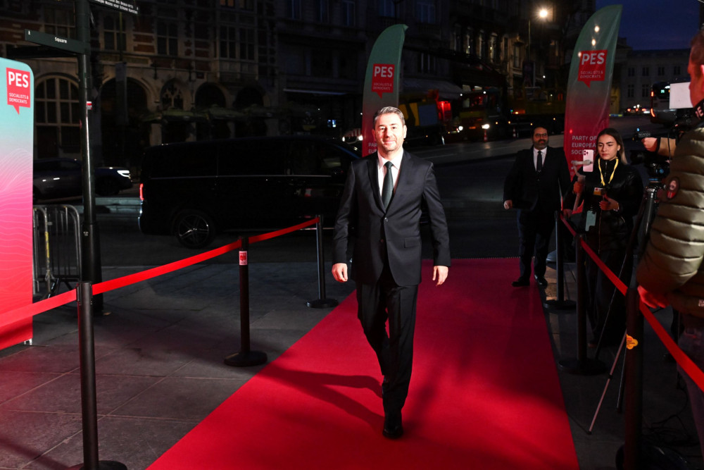 Φωνές και ψίθυροι στο ΠΑΣΟΚ: το αδιέξοδο Ανδρουλάκη και η ώρα της δύσκολης απόφασης