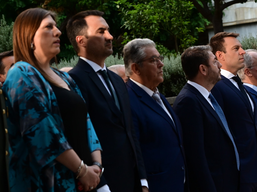 Τι αφήνει το 2025: κόμμα Κασσελάκη σε αποσύνθεση, ΝΕΑΡ στα αζήτητα, ΚΚΕ «καπέλο» στους αγρότες