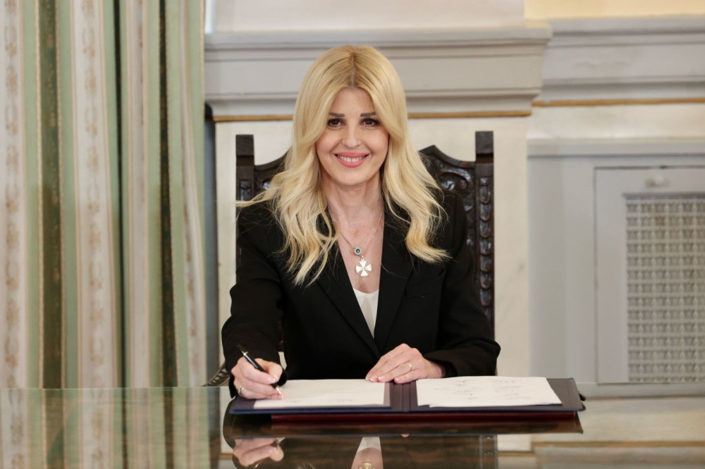 Έλενα Ράπτη στο «Μανιφέστο»: Να δρούμε, να βοηθάμε, να μην είμαστε απαθείς