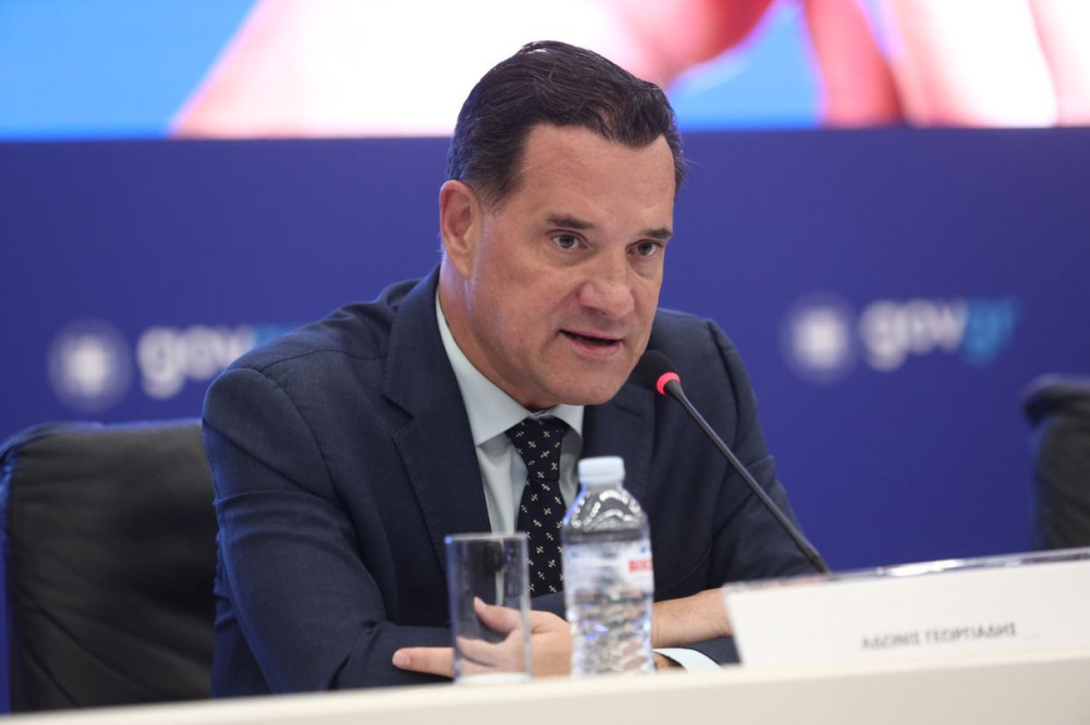 Ο Άδωνις Γεωργιάδης επισκέφθηκε παιδιατρικά νοσοκομεία στην Αθήνα