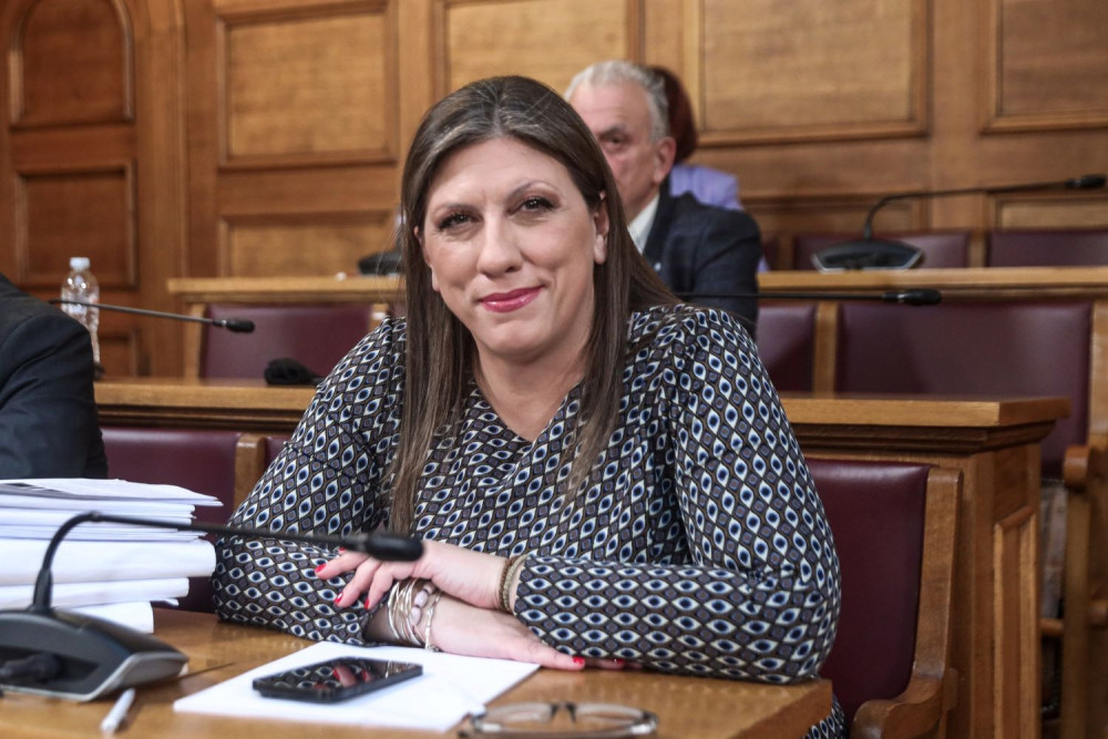 Η Μαρία Συρεγγέλα διέκοψε την Εξεταστική «για να ηρεμήσει η κυρία Κωνσταντοπούλου»