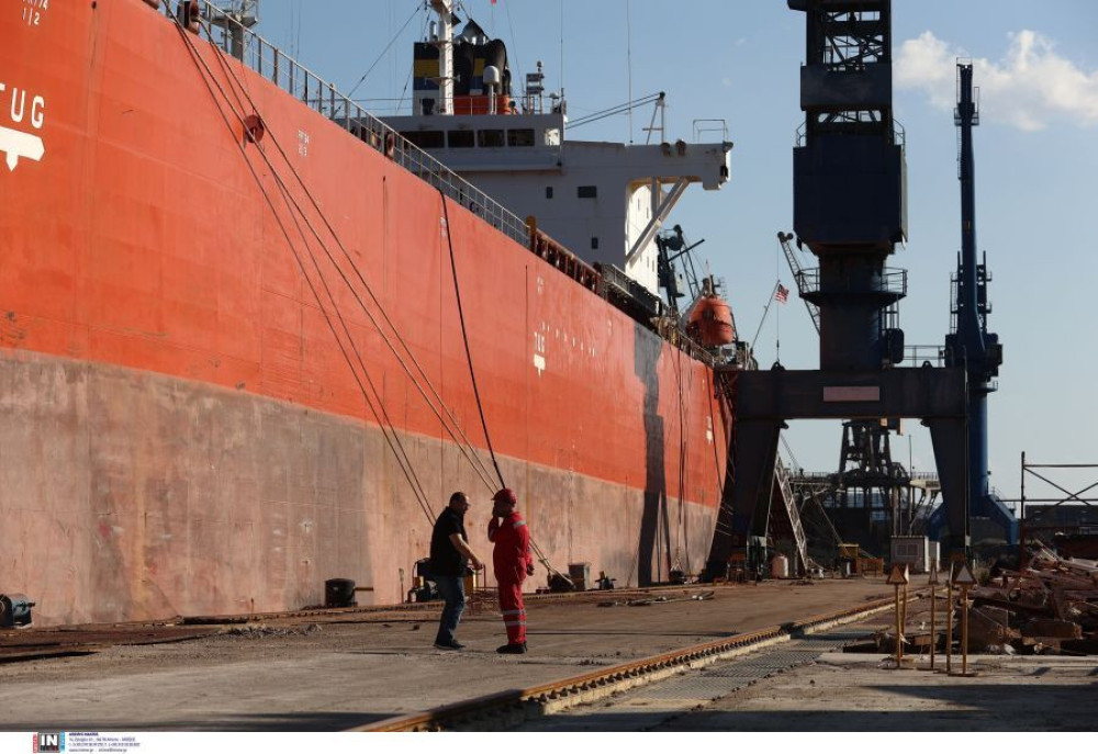 Έλληνες εφοπλιστές: ανανεώνουν τον στόλο τους - Σχεδόν το 50%  αφορά πλοία MR2