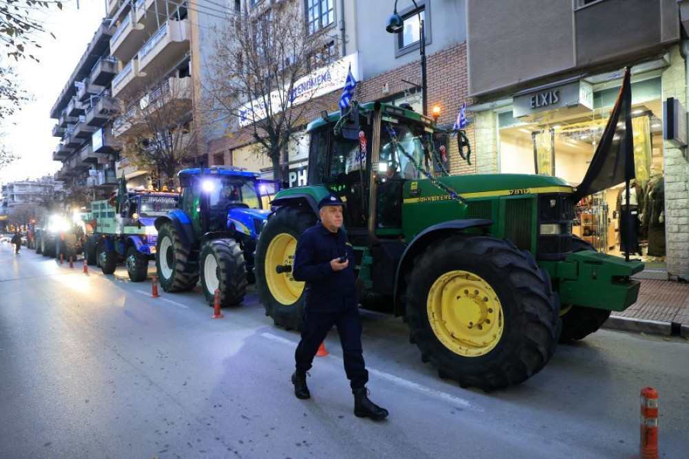 Αγρότες: κρίσιμη πανελλαδική σύσκεψη μετά την πρόσκληση Μητσοτάκη σε συνάντηση - Ο «χάρτης» των μπλόκων