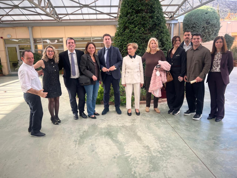 Δωρεά 10.000 ευρώ στον Σύλλογο ΑμεΑ «Το Εργαστήρι» (photos)