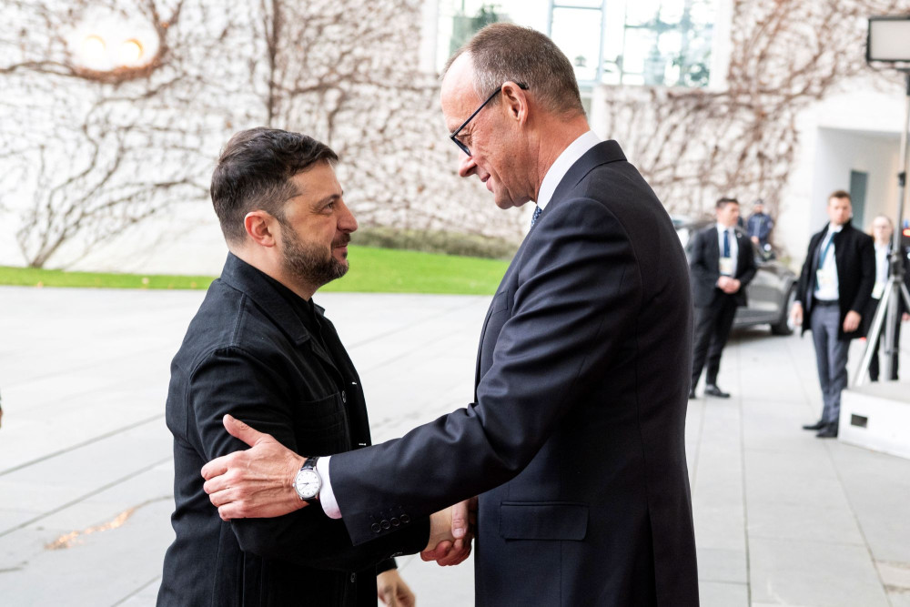 Στη Γερμανία ο Ζελένσκι για νέες διαπραγματεύσεις με τους Συμμάχους – Τι ζητά η Ρωσία