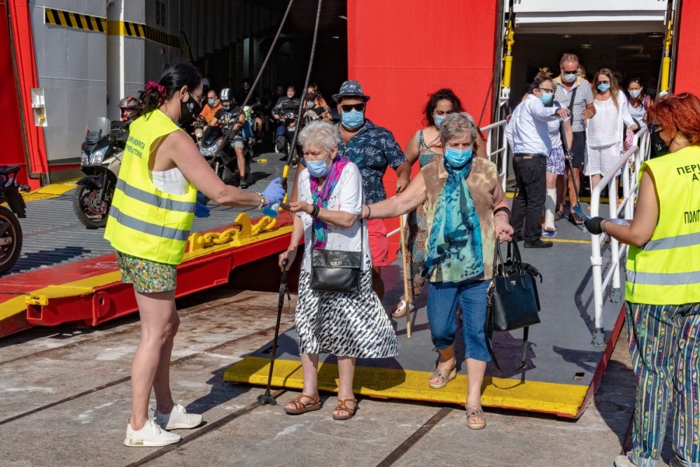 Περιφέρεια Αττικής &#8211; Κορωνοϊός: Σε μόνιμη βάση οι έλεγχοι στο λιμάνι του Πειραιά