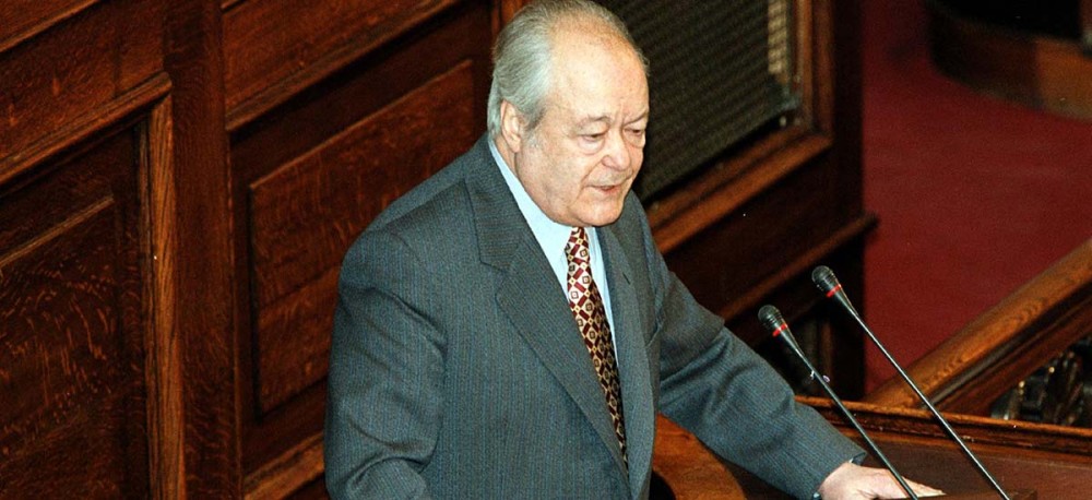 Πέθανε ο Νίκος Γκελεστάθης