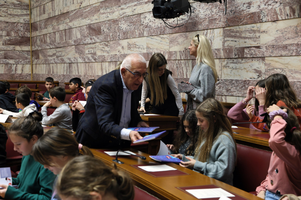 Νικήτας Κακλαμάνης: «Η αληθινή επανάσταση είναι να πω ένα μεγάλο “όχι” στην εξάρτηση»