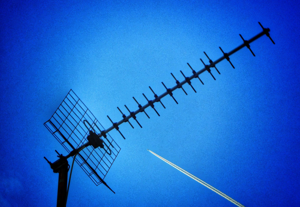 Ασυδοσία τέλος: τάξη στο χάος των ραδιοτηλεοπτικών σταθμών