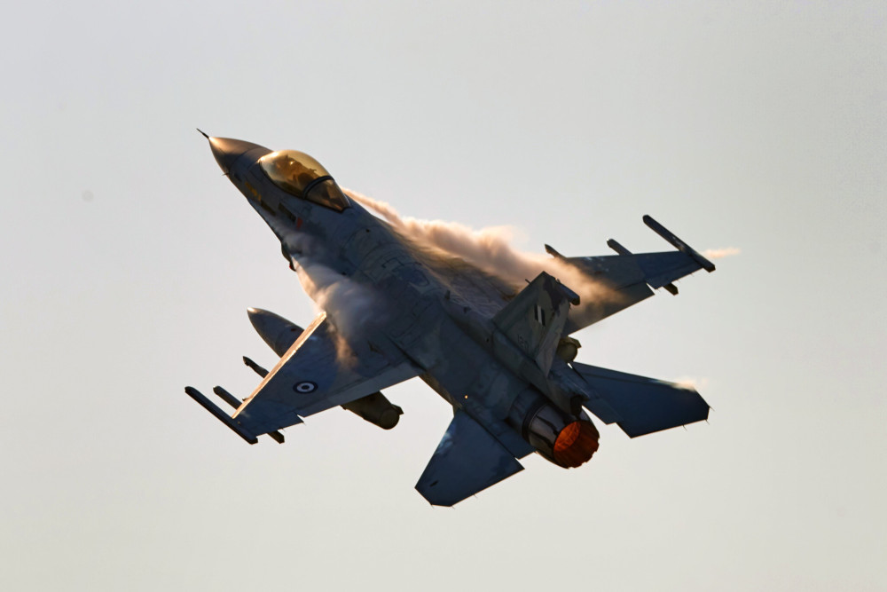 Ελληνοτουρκικά: Νέο κύμα παραβιάσεων - Πέντε τουρκικά F-16 προκαλούν στο κεντρικό Αιγαίο