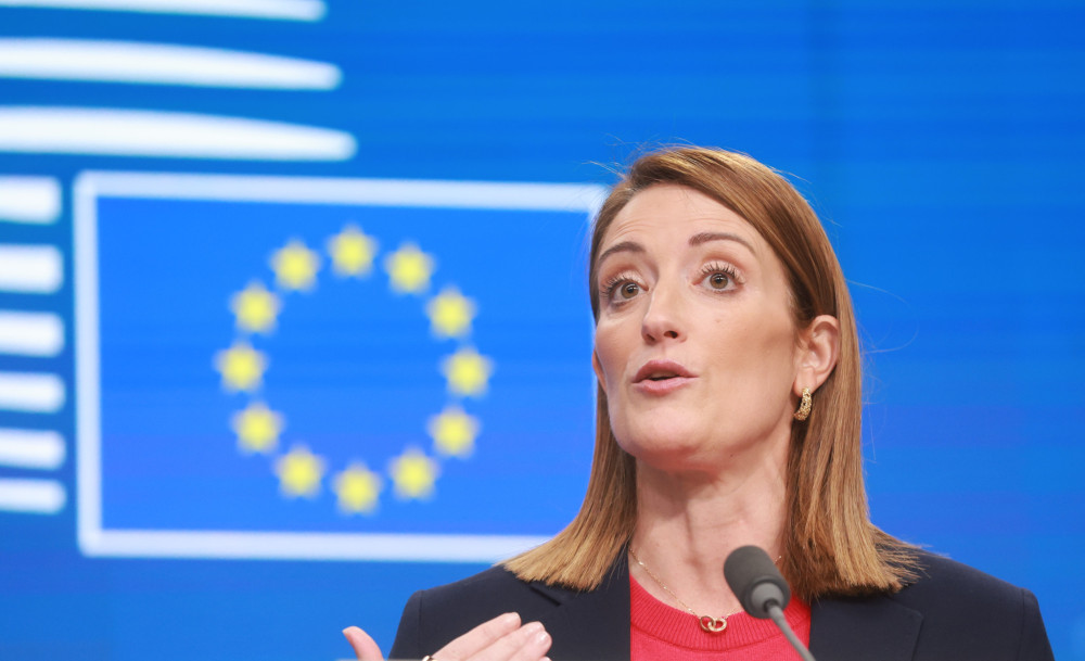 Ρομπέρτα Μετσόλα: Το Ευρωκοινοβούλιο κλείνει τις πόρτες στους Ιρανούς διπλωμάτες - Στήριξη στον λαό του Ιράν