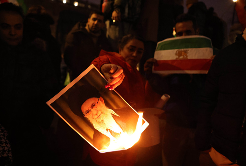 Συναγερμός στη Μέση Ανατολή: Το Κατάρ προειδοποιεί για «καταστροφική» σύγκρουση ΗΠΑ-Ιράν