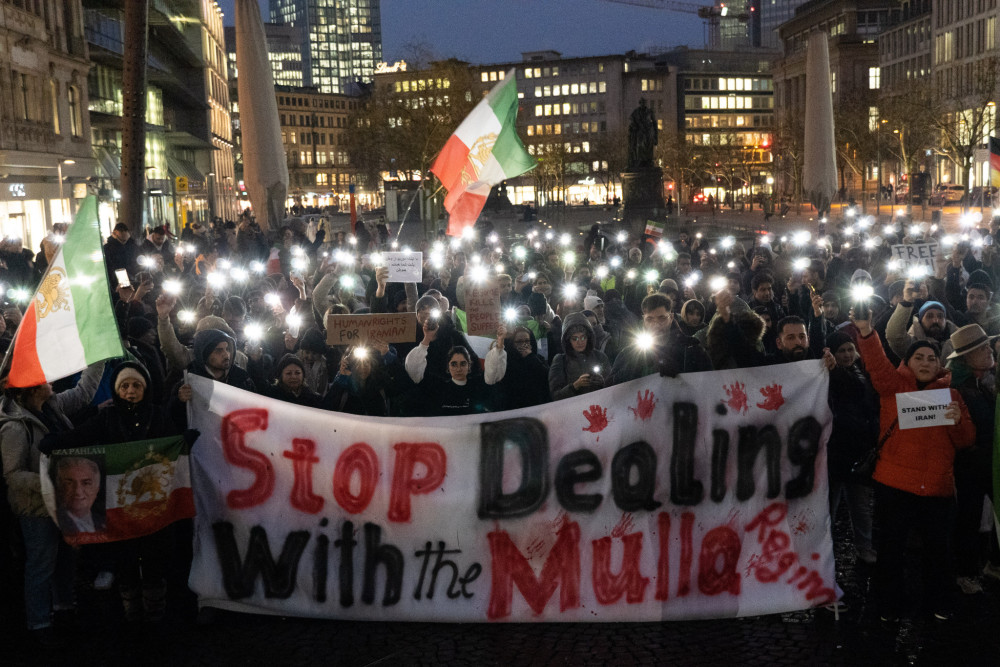 Ιράν: «Έχουμε ήδη νικήσει» - Η Νάζια Ματάνι μιλά για την επανάσταση, τον φόβο και την ενότητα