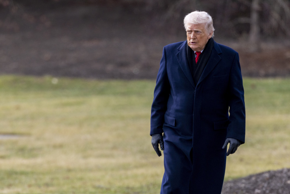 Reuters για Τραμπ: Πώς επεκτείνει ανεξέλεγκτα την προεδρική εξουσία