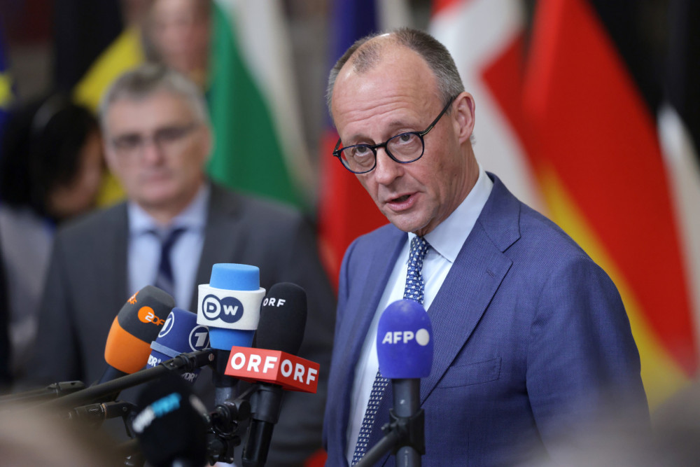 Φρίντριχ Μερτς: Είμαι ευγνώμων για την αλλαγή στάσης του Τραμπ στην Γροιλανδία