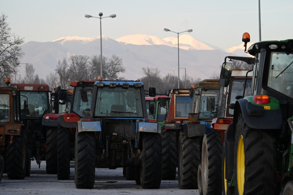 Αγρότες: κλείνουν επ' αόριστον το τελωνείο του Προμαχώνα για τα φορτηγά