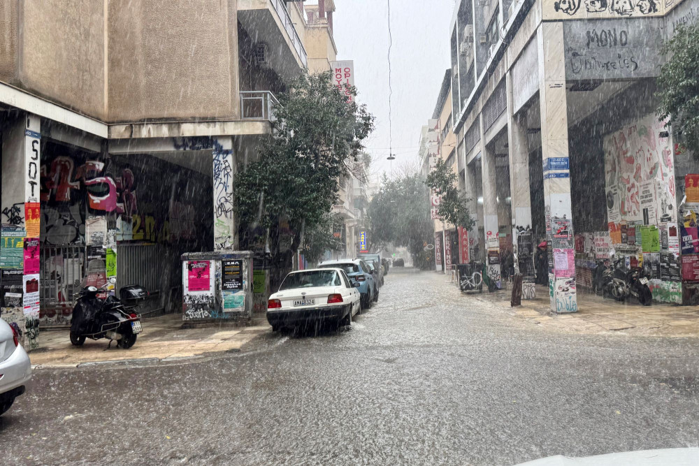Καιρός: Θεοφάνια με βροχές, ισχυρούς ανέμους και χαλάζι