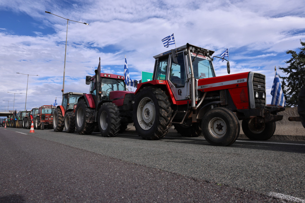 Αγρότες: νέα κλιμάκωση με μπλόκα και αποκλεισμούς σε Βόρεια Ελλάδα και Θεσσαλία